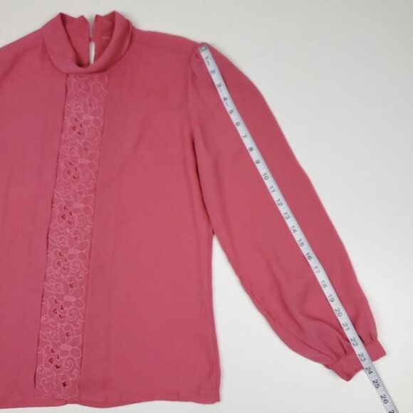 Vintage pink blouse with lace inset panel - Picture 7 of 7